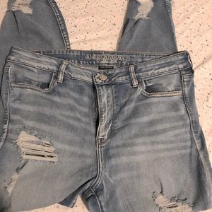 American Eagle High Rise Jeans